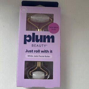 NIB Plum Beauty White Jade Face Roller